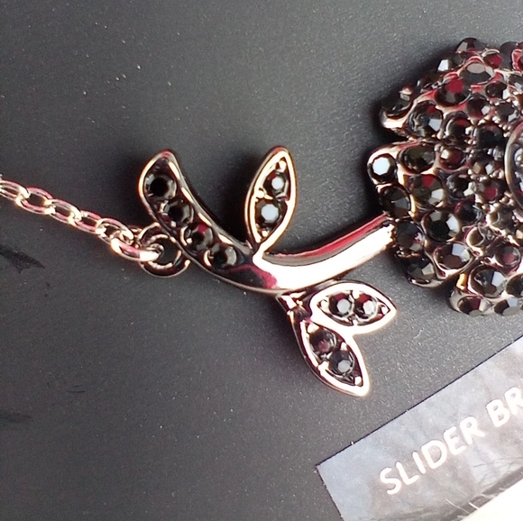 Coach Sparkling Daisy Slider Bracelet - Picture 6 of 10